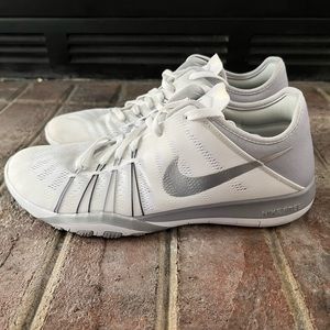 Womens Nike free run TR 6